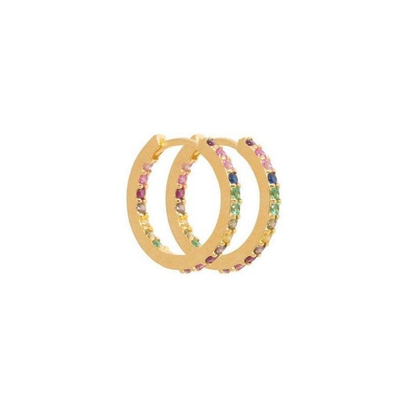 Rainy hoops i 24 kt forgyldt sølv med farvede nanokrystaller fra Pico Copenhagen – medium hoops med regnbuefarvede sten.